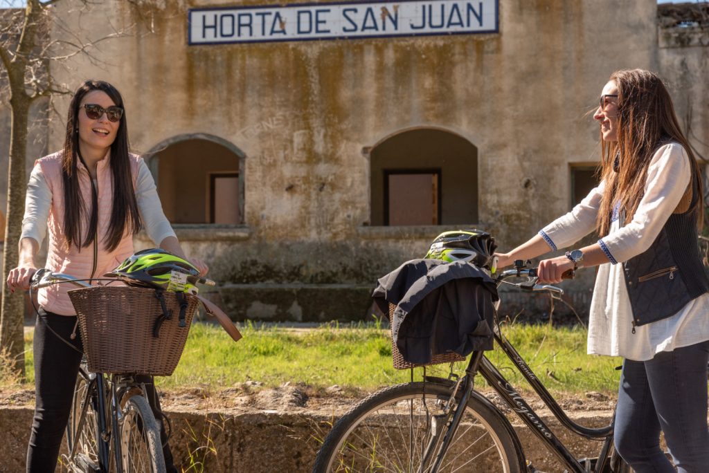 Antigua estacion de horta de sant joan