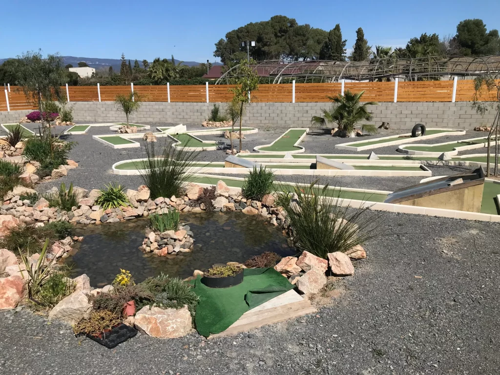 Minigolf del Barbacoa Park en Reus.