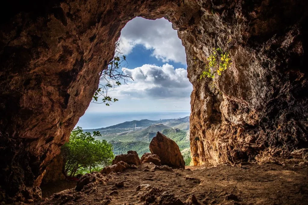 La cueva del Nadell, en Hospitalet, Baix Camp.