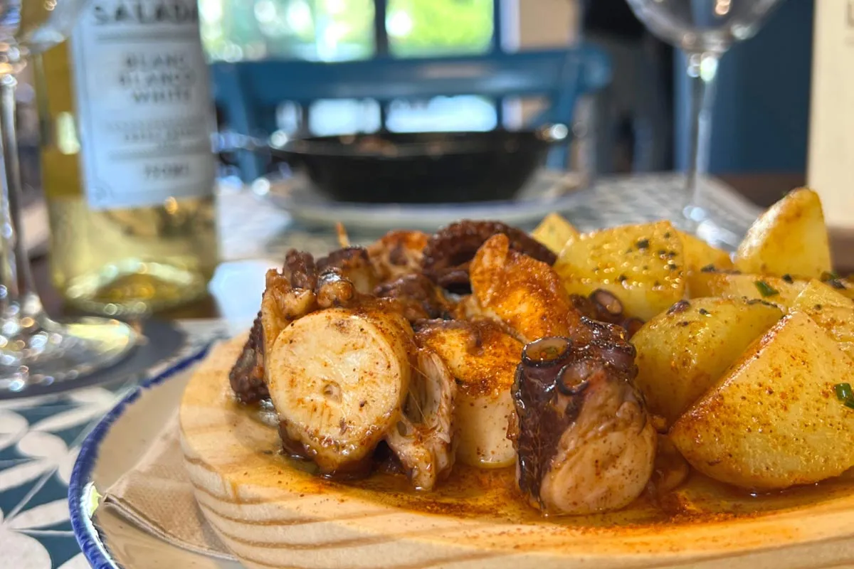 Pulpo, una tapa de la Taberna del Ancora en Salou.