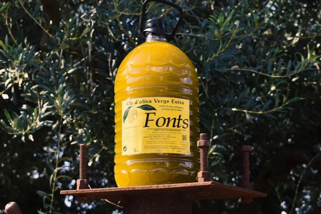 Garrafa de aceite nuevo del Molí Fonts de Reus.
