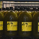 Garrafes de 5 litres d'Oli del Molí Fonts de Reus.