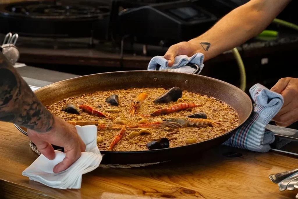 Paella by Nàutic seasons restaurant in Tarragona