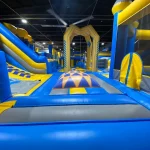 Saltapark Cambrils: entrada del parc d’aventures, obert tot l’any