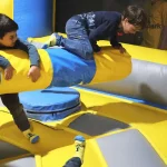 Saltapark Indoor Cambrils: parque de juegos para niños cubierto, ideal para fiestas de cumpleaños